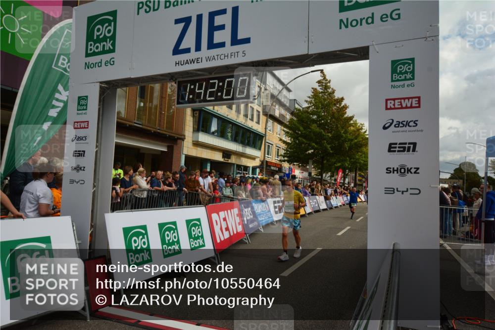 20.09.2026 - PSD Bank Halbmarathon LAZAROV Photography http://msf.ph/oto/10550464 20.09.2026 11:42:00 Ziel 1803, 1852, 2069, 2267, 2981, 3608, 4353, 4654 meine-sportfotos.de