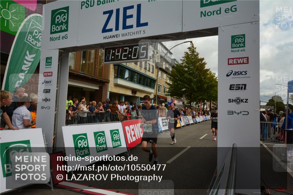 20.09.2026 - PSD Bank Halbmarathon LAZAROV Photography http://msf.ph/oto/10550477 20.09.2026 11:42:05 Ziel 1188, 1852, 2069, 2179, 2267, 2981, 3608, 4654 meine-sportfotos.de