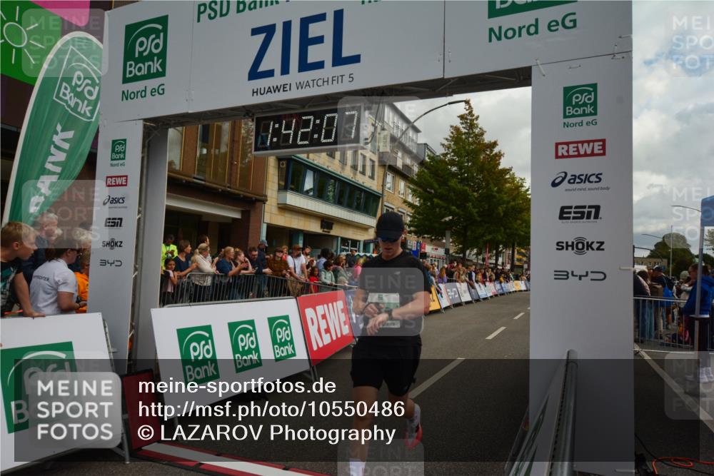 20.09.2026 - PSD Bank Halbmarathon LAZAROV Photography http://msf.ph/oto/10550486 20.09.2026 11:42:07 Ziel 1188, 1852, 1879, 2179, 2267, 2981, 3608, 4654 meine-sportfotos.de