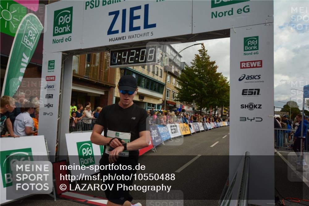 20.09.2026 - PSD Bank Halbmarathon LAZAROV Photography http://msf.ph/oto/10550488 20.09.2026 11:42:07 Ziel 1188, 1852, 1879, 2179, 2267, 2981, 3608, 4654 meine-sportfotos.de
