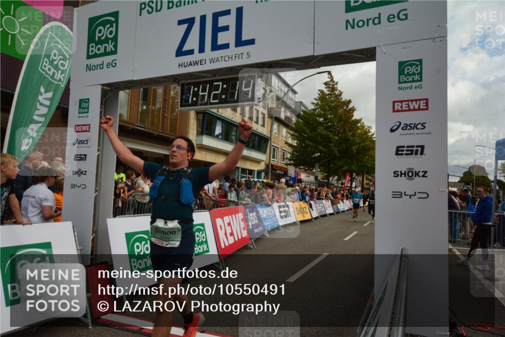 20.09.2026 - PSD Bank Halbmarathon LAZAROV Photography http://msf.ph/oto/10550491 20.09.2026 11:42:13 Ziel 1188, 1879, 2179, 2256, 2633, 2981, 4653 meine-sportfotos.de