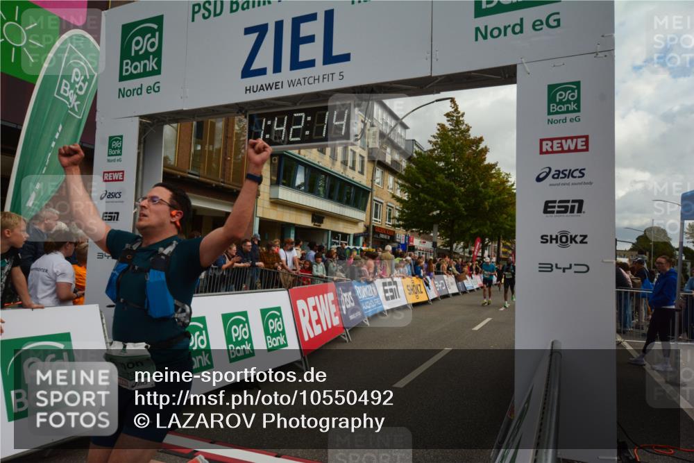 20.09.2026 - PSD Bank Halbmarathon LAZAROV Photography http://msf.ph/oto/10550492 20.09.2026 11:42:13 Ziel 1188, 1879, 2179, 2256, 2633, 2981, 4653 meine-sportfotos.de