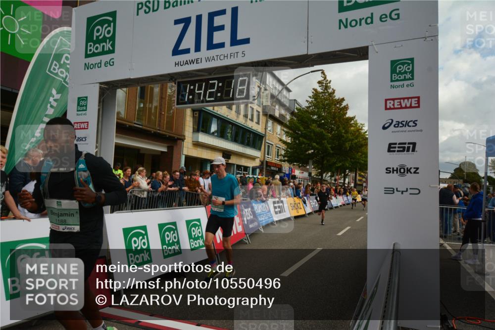 20.09.2026 - PSD Bank Halbmarathon LAZAROV Photography http://msf.ph/oto/10550496 20.09.2026 11:42:17 Ziel 1188, 1591, 1879, 2179, 2256, 2633, 4620, 4653 meine-sportfotos.de