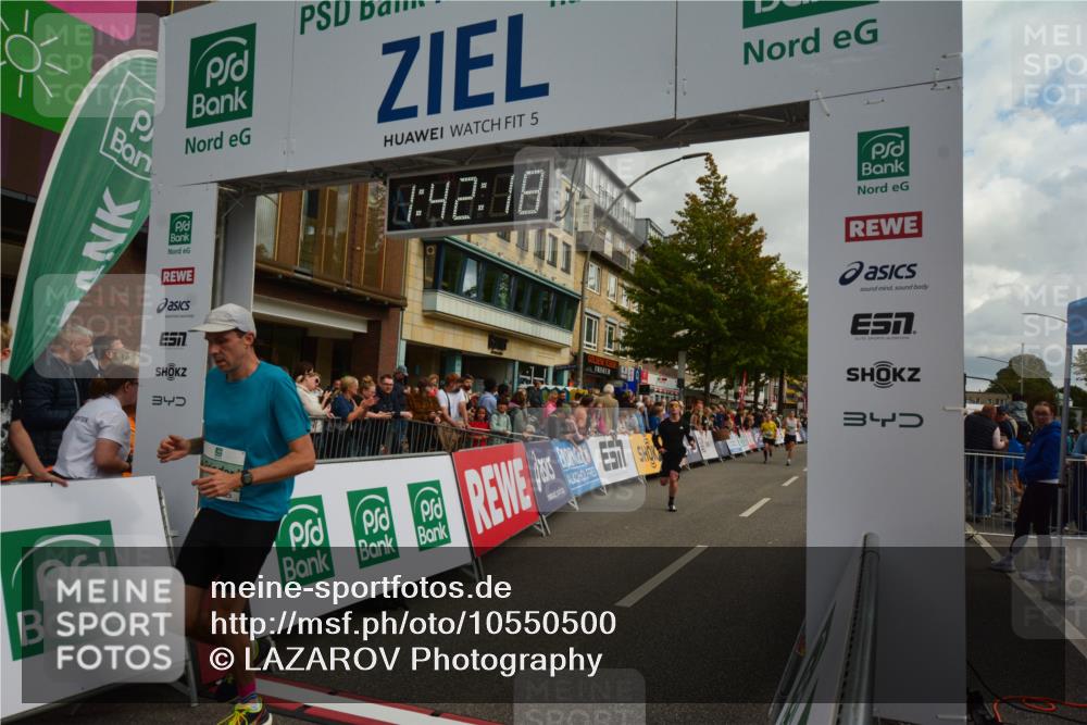 20.09.2026 - PSD Bank Halbmarathon LAZAROV Photography http://msf.ph/oto/10550500 20.09.2026 11:42:18 Ziel 1188, 1591, 1879, 2179, 2256, 2633, 4620, 4653 meine-sportfotos.de