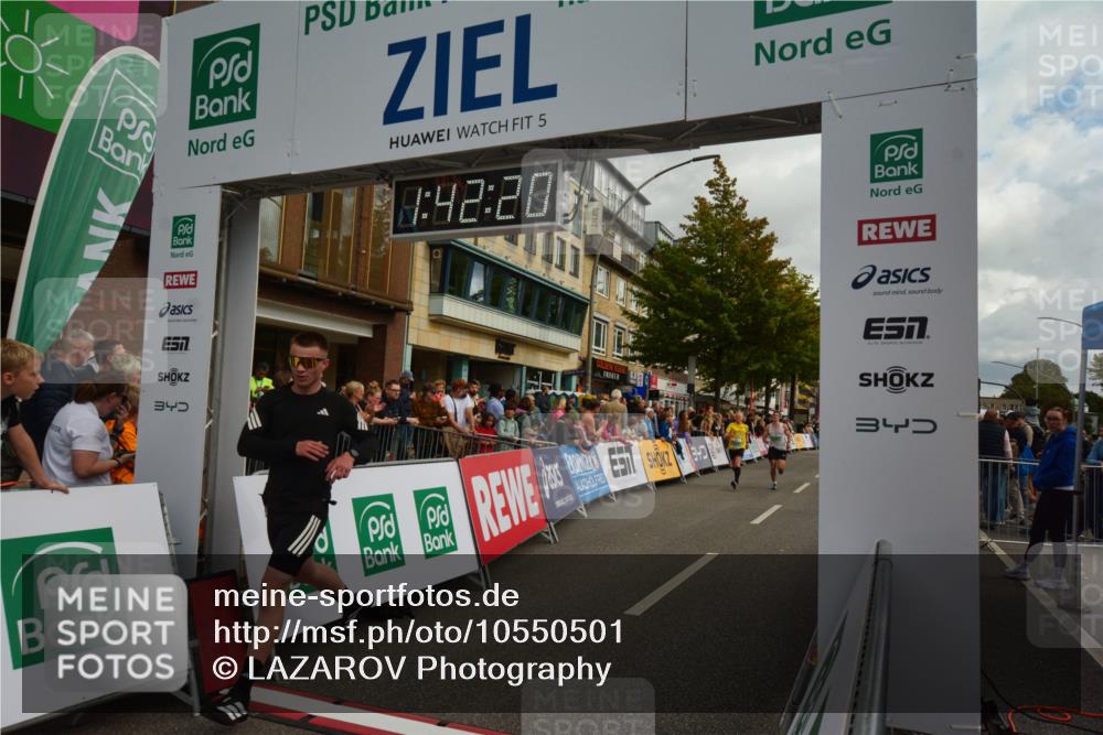 20.09.2026 - PSD Bank Halbmarathon LAZAROV Photography http://msf.ph/oto/10550501 20.09.2026 11:42:20 Ziel 1188, 1591, 1879, 2256, 2633, 4620, 4653 meine-sportfotos.de