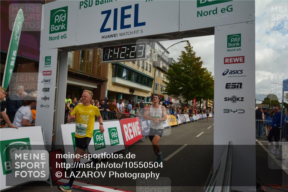 20.09.2026 - PSD Bank Halbmarathon LAZAROV Photography http://msf.ph/oto/10550504 20.09.2026 11:42:23 Ziel 1188, 1336, 1591, 1879, 2256, 2633, 4620, 4653 meine-sportfotos.de