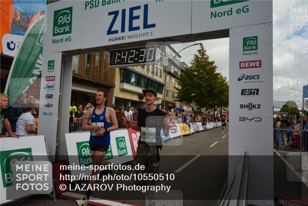 20.09.2026 - PSD Bank Halbmarathon LAZAROV Photography http://msf.ph/oto/10550510 20.09.2026 11:42:29 Ziel 1336, 1591, 2256, 2781, 4251, 4288, 4620, 4653 meine-sportfotos.de