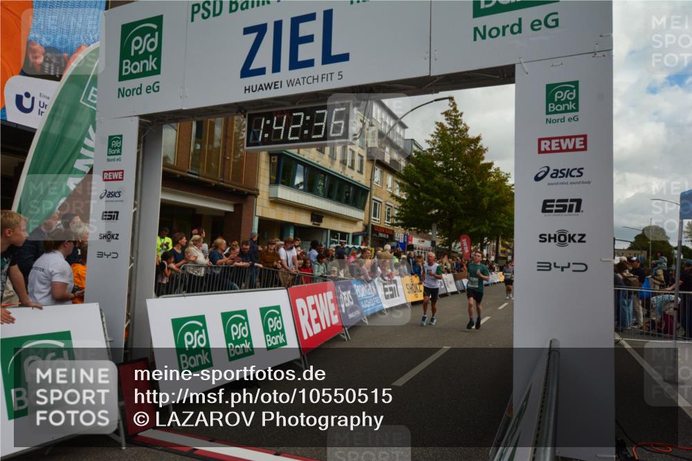 20.09.2026 - PSD Bank Halbmarathon LAZAROV Photography http://msf.ph/oto/10550515 20.09.2026 11:42:35 Ziel 1336, 1591, 2781, 4251, 4288, 4385, 4620, 4760 meine-sportfotos.de