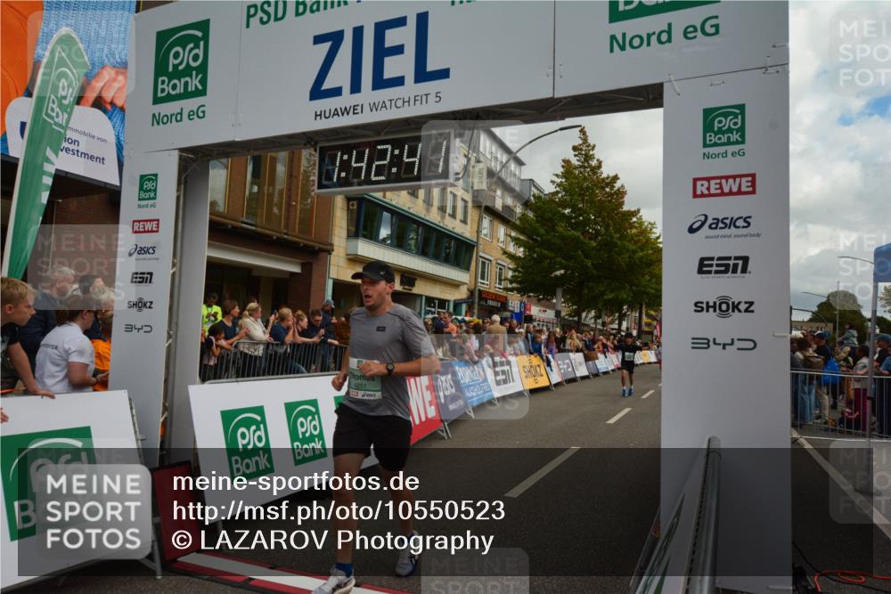 20.09.2026 - PSD Bank Halbmarathon LAZAROV Photography http://msf.ph/oto/10550523 20.09.2026 11:42:41 Ziel 1258, 1336, 1888, 2241, 2781, 3892, 4251, 4288, 4385, 4634, 4760 meine-sportfotos.de