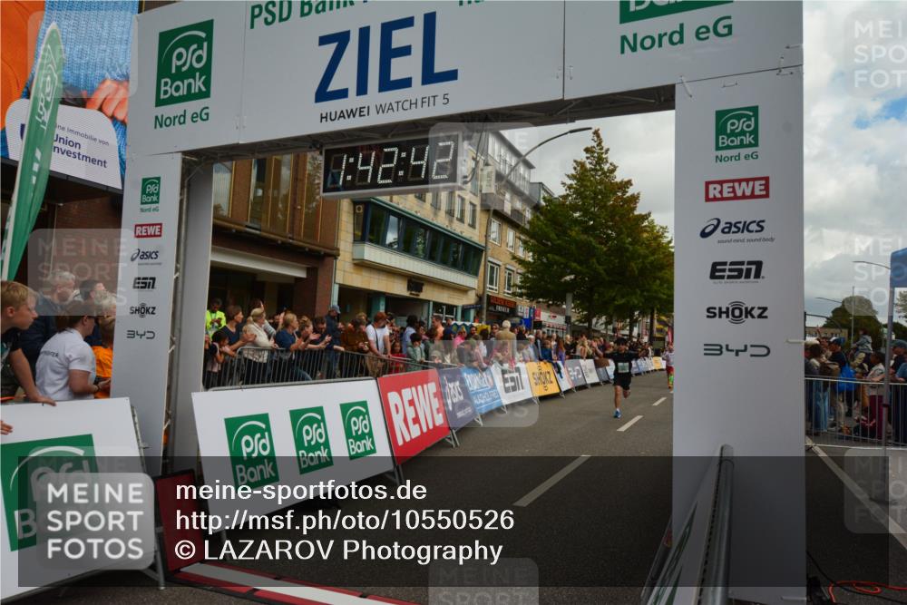 20.09.2026 - PSD Bank Halbmarathon LAZAROV Photography http://msf.ph/oto/10550526 20.09.2026 11:42:41 Ziel 1258, 1336, 1888, 2241, 2781, 3892, 4251, 4288, 4385, 4634, 4760 meine-sportfotos.de