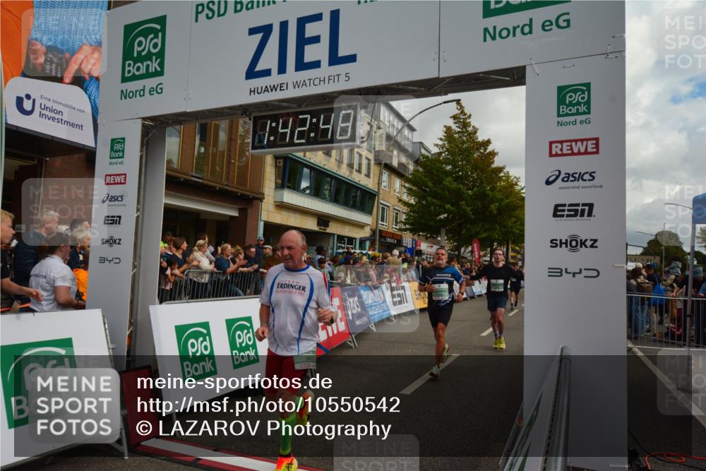 20.09.2026 - PSD Bank Halbmarathon LAZAROV Photography http://msf.ph/oto/10550542 20.09.2026 11:42:48 Ziel 1156, 1258, 1888, 2241, 3892, 4008, 4294, 4385, 4541, 4634, 4760 meine-sportfotos.de