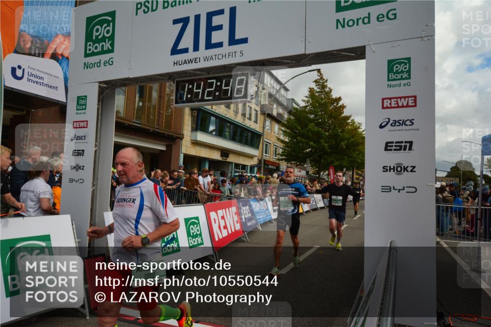 20.09.2026 - PSD Bank Halbmarathon LAZAROV Photography http://msf.ph/oto/10550544 20.09.2026 11:42:48 Ziel 1156, 1258, 1888, 2241, 3892, 4008, 4294, 4385, 4541, 4634, 4760 meine-sportfotos.de