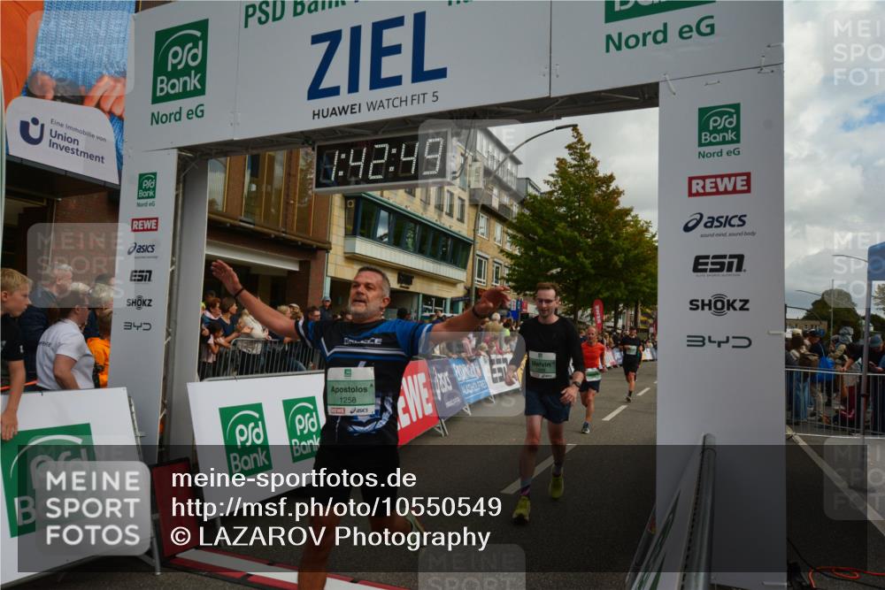 20.09.2026 - PSD Bank Halbmarathon LAZAROV Photography http://msf.ph/oto/10550549 20.09.2026 11:42:49 Ziel 1156, 1258, 1888, 1960, 2241, 3892, 4008, 4294, 4385, 4541, 4634, 4760 meine-sportfotos.de