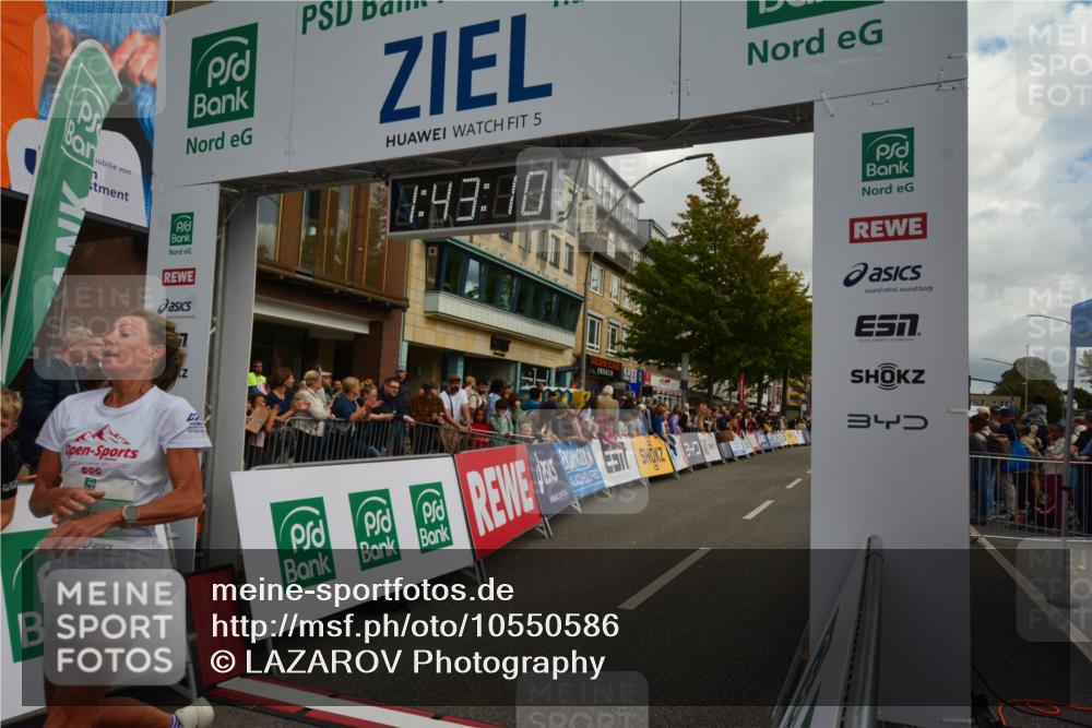 20.09.2026 - PSD Bank Halbmarathon LAZAROV Photography http://msf.ph/oto/10550586 20.09.2026 11:43:09 Ziel 4532, 4788 meine-sportfotos.de