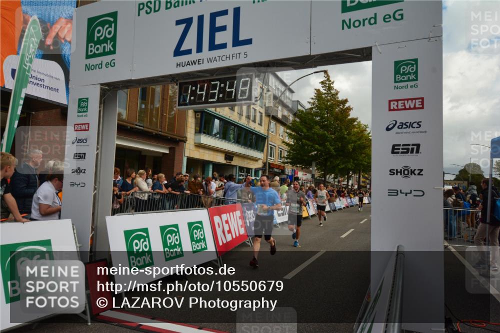 20.09.2026 - PSD Bank Halbmarathon LAZAROV Photography http://msf.ph/oto/10550679 20.09.2026 11:43:48 Ziel 1431, 1493, 1553, 2071, 2211, 2568, 2946, 3023, 3117, 3662, 4220, 4307, 4529, 4658, 4787 meine-sportfotos.de