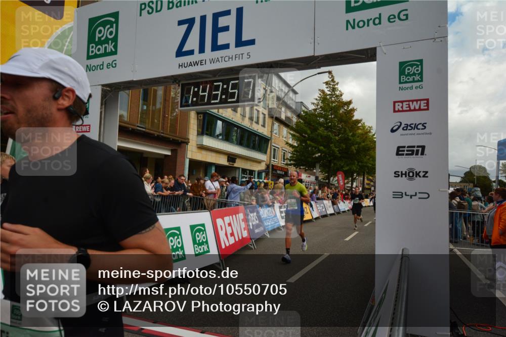20.09.2026 - PSD Bank Halbmarathon LAZAROV Photography http://msf.ph/oto/10550705 20.09.2026 11:43:57 Ziel 1493, 2071, 2211, 2946, 3117, 3651, 3662, 4723 meine-sportfotos.de