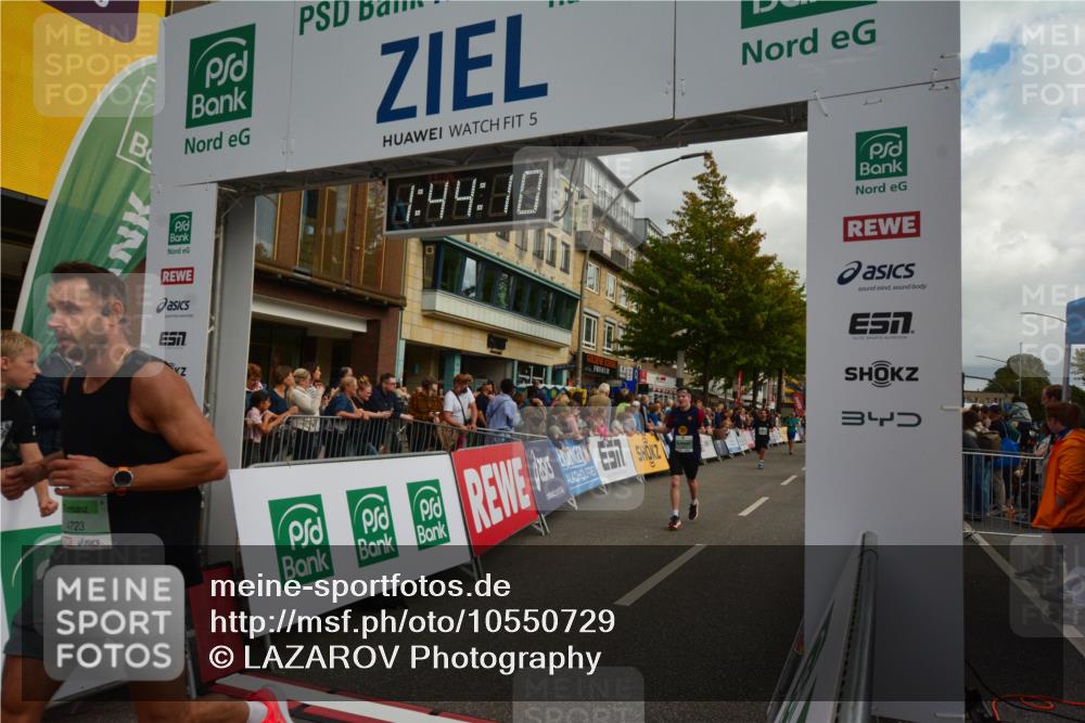 20.09.2026 - PSD Bank Halbmarathon LAZAROV Photography http://msf.ph/oto/10550729 20.09.2026 11:44:09 Ziel 1147, 1455, 1715, 1833, 2132, 2366, 2467, 2512, 2966, 3613, 3651, 4607, 4723 meine-sportfotos.de