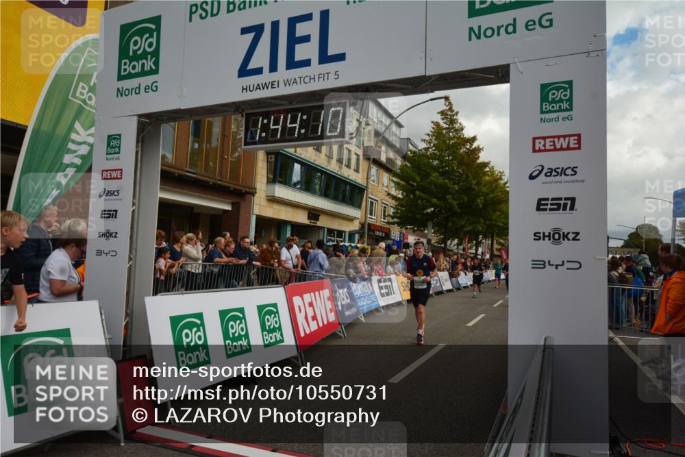 20.09.2026 - PSD Bank Halbmarathon LAZAROV Photography http://msf.ph/oto/10550731 20.09.2026 11:44:10 Ziel 1147, 1455, 1715, 1833, 2132, 2366, 2467, 2512, 2966, 3613, 3651, 4607, 4723 meine-sportfotos.de