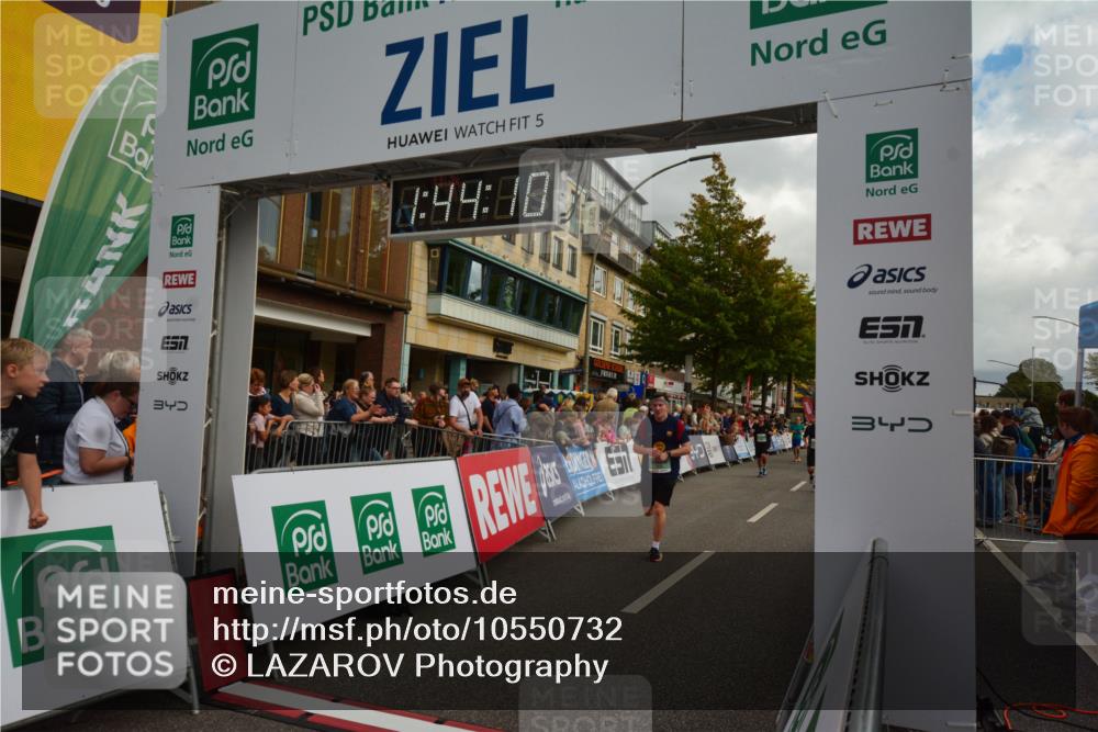 20.09.2026 - PSD Bank Halbmarathon LAZAROV Photography http://msf.ph/oto/10550732 20.09.2026 11:44:10 Ziel 1147, 1455, 1715, 1833, 2132, 2366, 2467, 2512, 2966, 3613, 3651, 4607, 4723 meine-sportfotos.de