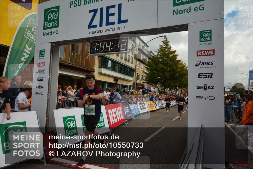 20.09.2026 - PSD Bank Halbmarathon LAZAROV Photography http://msf.ph/oto/10550733 20.09.2026 11:44:11 Ziel 1147, 1455, 1715, 1833, 2132, 2366, 2467, 2512, 2966, 3613, 3651, 4607, 4608, 4723 meine-sportfotos.de