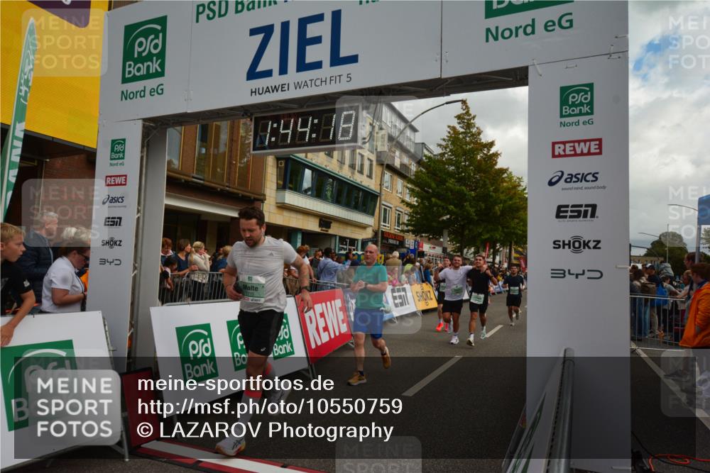 20.09.2026 - PSD Bank Halbmarathon LAZAROV Photography http://msf.ph/oto/10550759 20.09.2026 11:44:17 Ziel 1147, 1455, 1715, 1753, 1833, 2132, 2366, 2467, 2512, 2966, 3322, 3613, 4026, 4533, 4607, 4608 meine-sportfotos.de