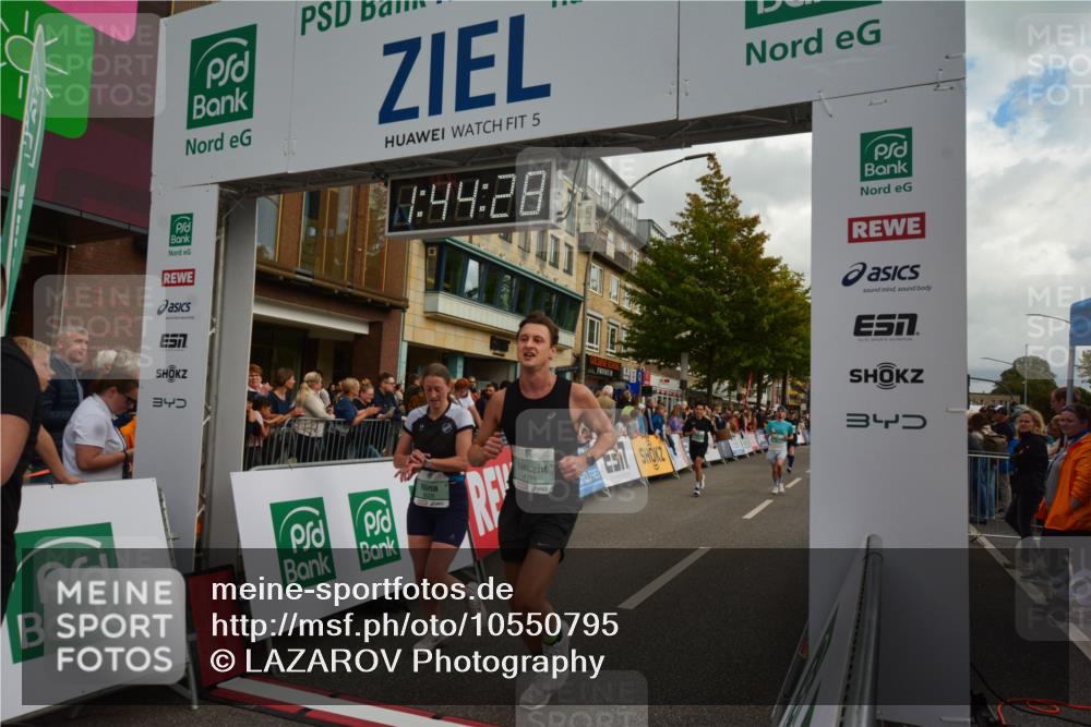 20.09.2026 - PSD Bank Halbmarathon LAZAROV Photography http://msf.ph/oto/10550795 20.09.2026 11:44:28 Ziel 1317, 1730, 1753, 2805, 3322, 3706, 4026, 4309, 4533, 4608 meine-sportfotos.de