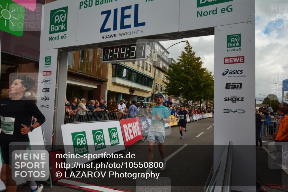 20.09.2026 - PSD Bank Halbmarathon LAZAROV Photography http://msf.ph/oto/10550800 20.09.2026 11:44:31 Ziel 1317, 1730, 1753, 2593, 2708, 2805, 3322, 3706, 4026, 4309, 4533 meine-sportfotos.de