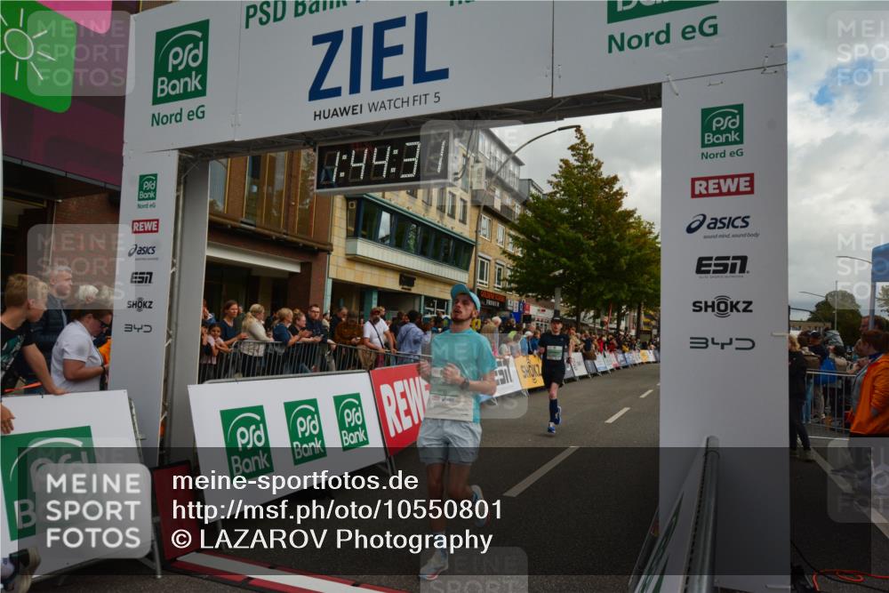 20.09.2026 - PSD Bank Halbmarathon LAZAROV Photography http://msf.ph/oto/10550801 20.09.2026 11:44:31 Ziel 1317, 1730, 1753, 2593, 2708, 2805, 3322, 3706, 4026, 4309, 4533 meine-sportfotos.de