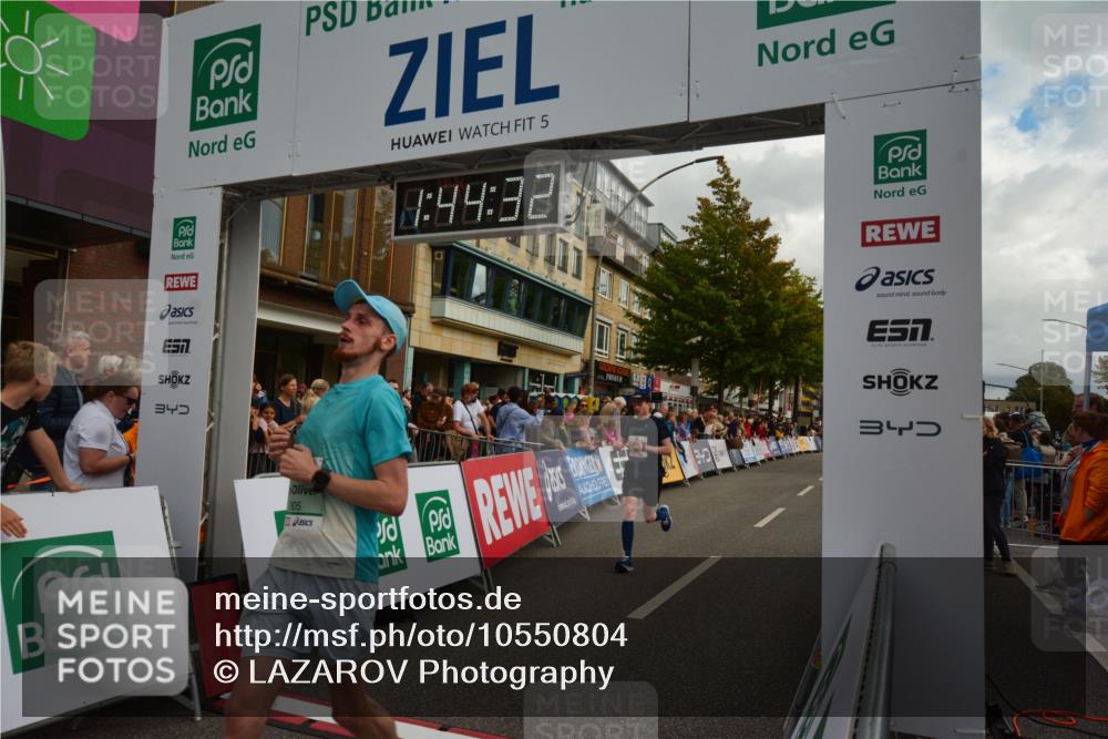 20.09.2026 - PSD Bank Halbmarathon LAZAROV Photography http://msf.ph/oto/10550804 20.09.2026 11:44:31 Ziel 1317, 1730, 1753, 2593, 2708, 2805, 3322, 3706, 4026, 4309, 4533 meine-sportfotos.de