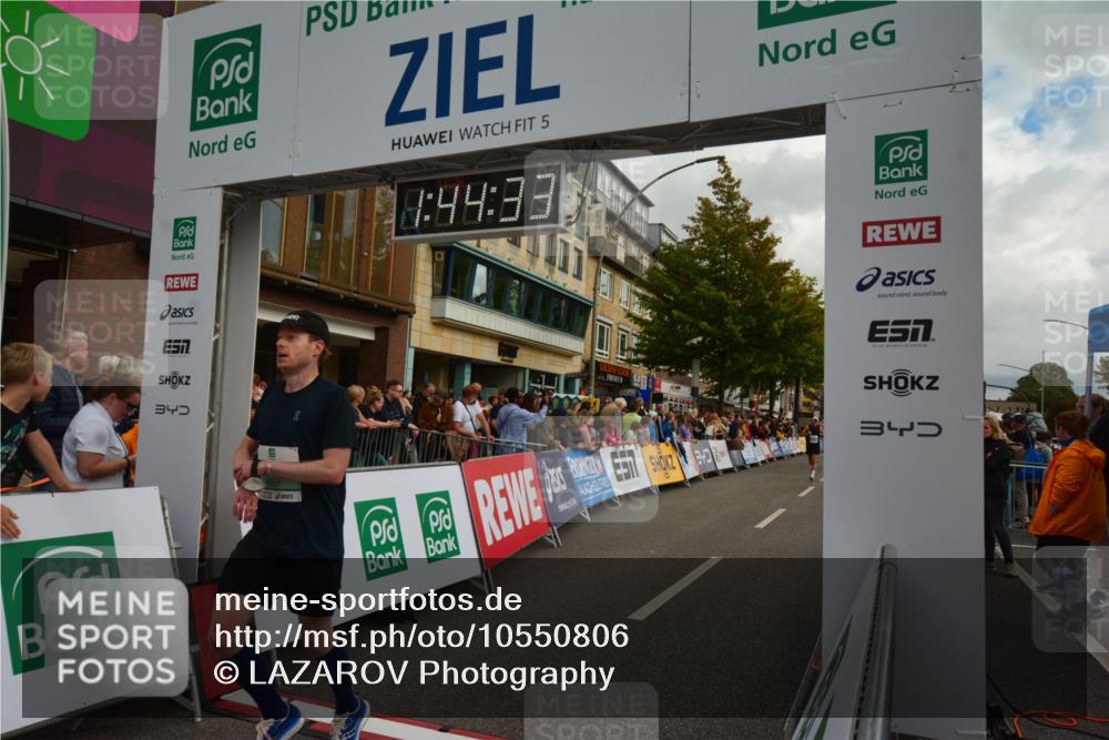 20.09.2026 - PSD Bank Halbmarathon LAZAROV Photography http://msf.ph/oto/10550806 20.09.2026 11:44:33 Ziel 1317, 1730, 1753, 2593, 2708, 2805, 3322, 3506, 3706, 4026, 4309 meine-sportfotos.de