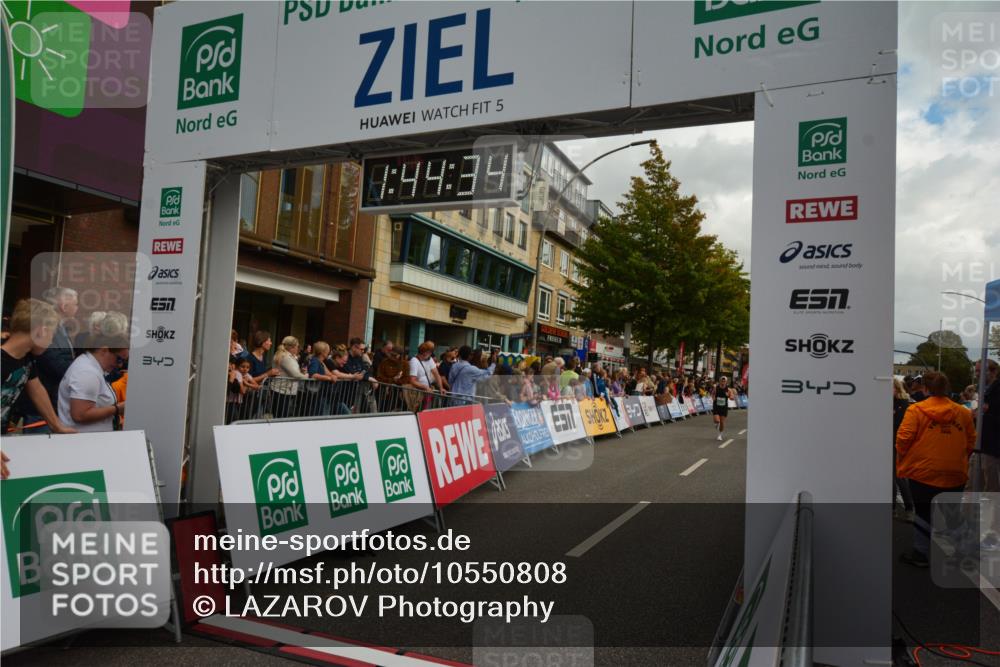 20.09.2026 - PSD Bank Halbmarathon LAZAROV Photography http://msf.ph/oto/10550808 20.09.2026 11:44:33 Ziel 1317, 1730, 1753, 2593, 2708, 2805, 3322, 3506, 3706, 4026, 4309 meine-sportfotos.de