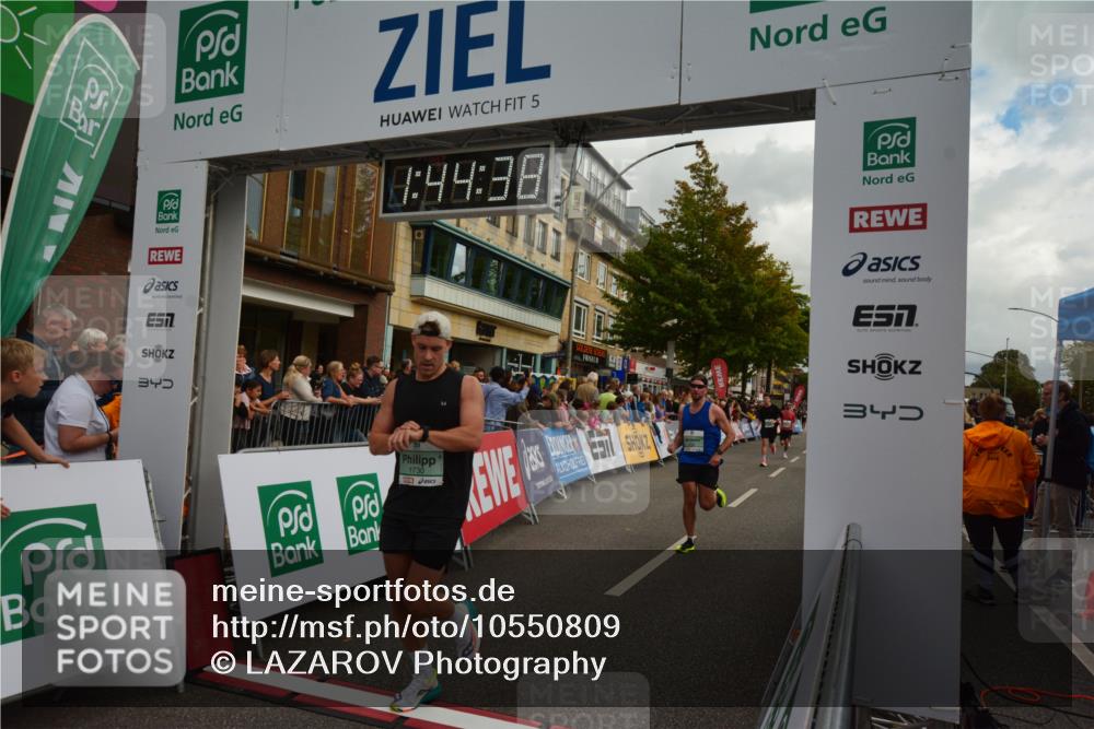 20.09.2026 - PSD Bank Halbmarathon LAZAROV Photography http://msf.ph/oto/10550809 20.09.2026 11:44:38 Ziel 1081, 1317, 1730, 2593, 2708, 3506, 3706 meine-sportfotos.de