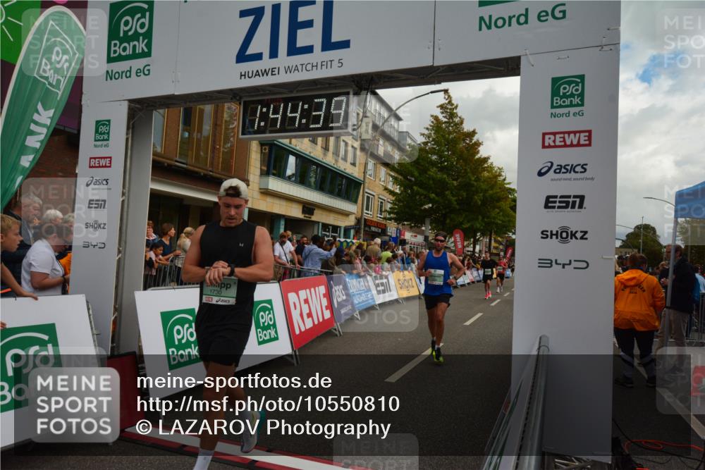 20.09.2026 - PSD Bank Halbmarathon LAZAROV Photography http://msf.ph/oto/10550810 20.09.2026 11:44:38 Ziel 1081, 1317, 1730, 2593, 2708, 3506, 3706 meine-sportfotos.de