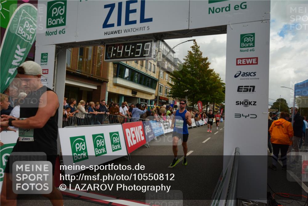 20.09.2026 - PSD Bank Halbmarathon LAZAROV Photography http://msf.ph/oto/10550812 20.09.2026 11:44:38 Ziel 1081, 1317, 1730, 2593, 2708, 3506, 3706 meine-sportfotos.de