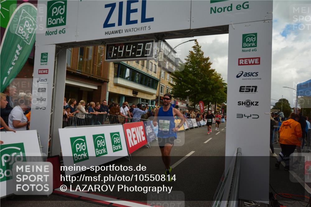 20.09.2026 - PSD Bank Halbmarathon LAZAROV Photography http://msf.ph/oto/10550814 20.09.2026 11:44:39 Ziel 1081, 1083, 1317, 1730, 2593, 2708, 3506, 3706 meine-sportfotos.de