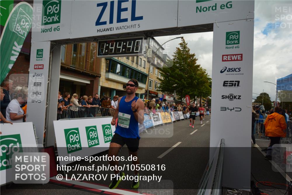 20.09.2026 - PSD Bank Halbmarathon LAZAROV Photography http://msf.ph/oto/10550816 20.09.2026 11:44:39 Ziel 1081, 1083, 1317, 1730, 2593, 2708, 3506, 3706 meine-sportfotos.de