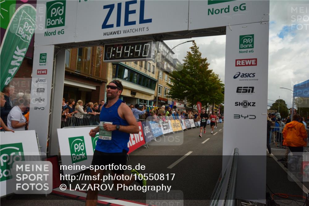 20.09.2026 - PSD Bank Halbmarathon LAZAROV Photography http://msf.ph/oto/10550817 20.09.2026 11:44:39 Ziel 1081, 1083, 1317, 1730, 2593, 2708, 3506, 3706 meine-sportfotos.de