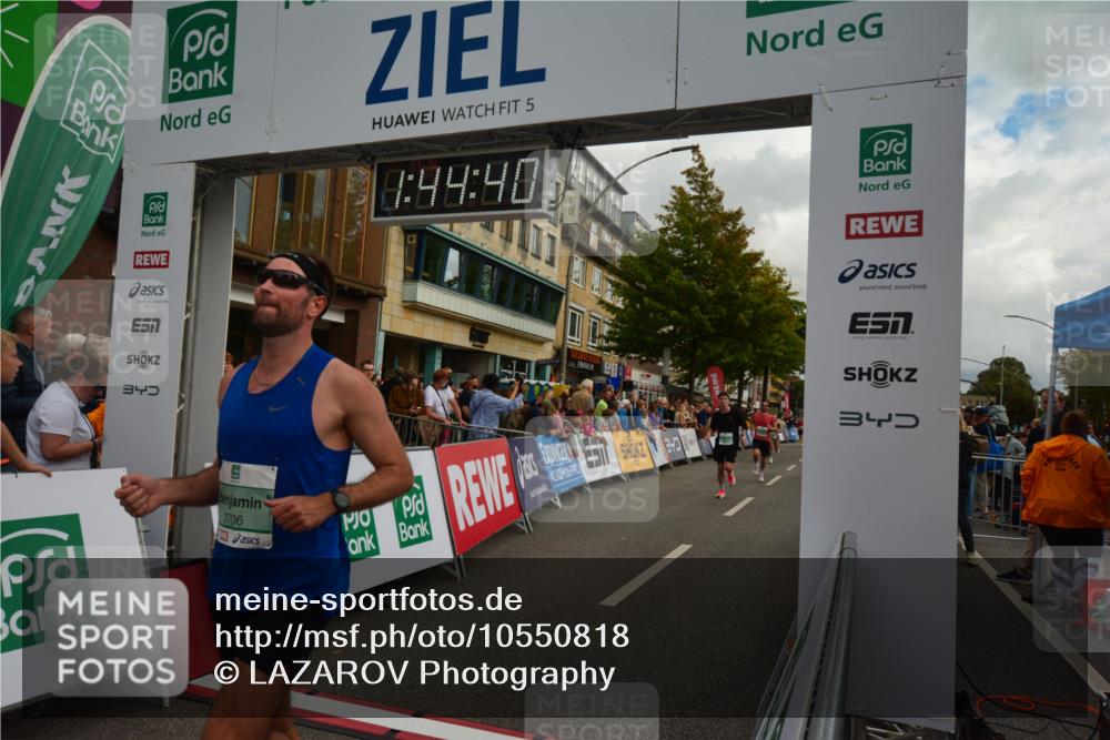 20.09.2026 - PSD Bank Halbmarathon LAZAROV Photography http://msf.ph/oto/10550818 20.09.2026 11:44:39 Ziel 1081, 1083, 1317, 1730, 2593, 2708, 3506, 3706 meine-sportfotos.de