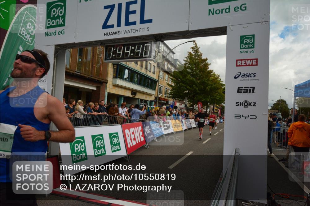 20.09.2026 - PSD Bank Halbmarathon LAZAROV Photography http://msf.ph/oto/10550819 20.09.2026 11:44:39 Ziel 1081, 1083, 1317, 1730, 2593, 2708, 3506, 3706 meine-sportfotos.de