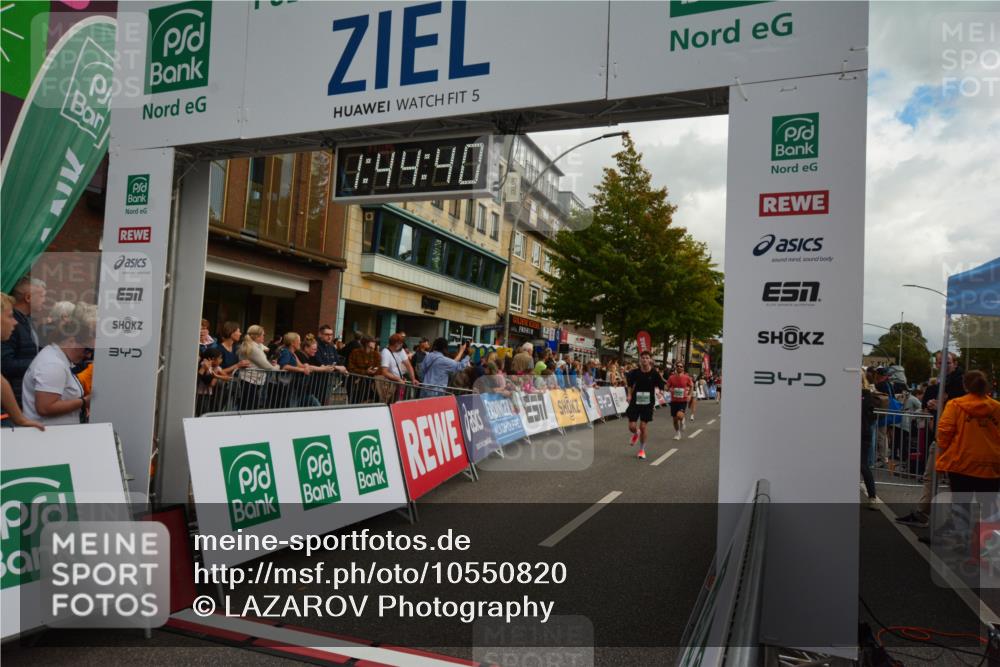 20.09.2026 - PSD Bank Halbmarathon LAZAROV Photography http://msf.ph/oto/10550820 20.09.2026 11:44:40 Ziel 1081, 1083, 1730, 1771, 2593, 2708, 3319, 3506, 3706 meine-sportfotos.de