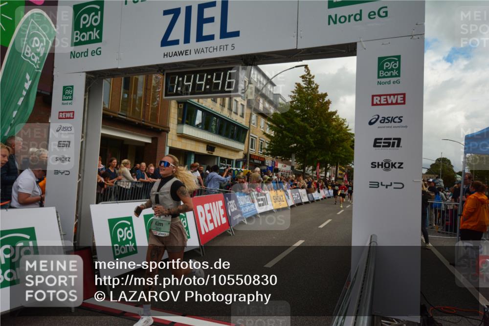 20.09.2026 - PSD Bank Halbmarathon LAZAROV Photography http://msf.ph/oto/10550830 20.09.2026 11:44:45 Ziel 1081, 1083, 1771, 2558, 2593, 2708, 3319, 3506, 3706 meine-sportfotos.de