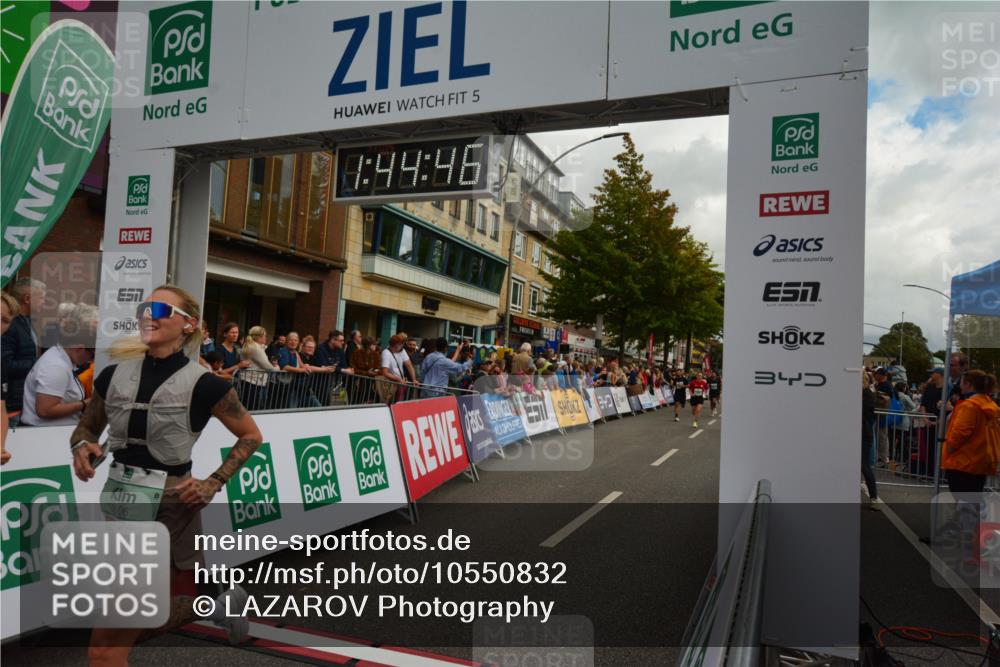20.09.2026 - PSD Bank Halbmarathon LAZAROV Photography http://msf.ph/oto/10550832 20.09.2026 11:44:46 Ziel 1081, 1083, 1771, 2558, 2593, 2708, 3319, 3506 meine-sportfotos.de