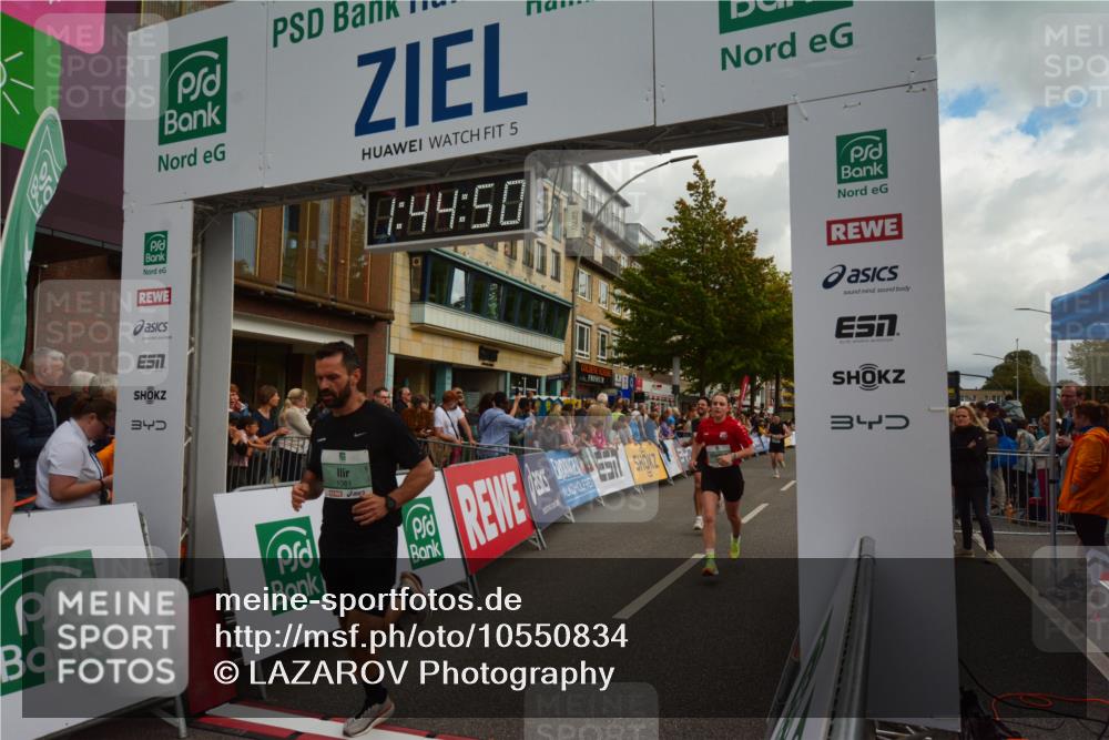 20.09.2026 - PSD Bank Halbmarathon LAZAROV Photography http://msf.ph/oto/10550834 20.09.2026 11:44:49 Ziel 1081, 1083, 1547, 1771, 2558, 2593, 2677, 3319, 3506 meine-sportfotos.de