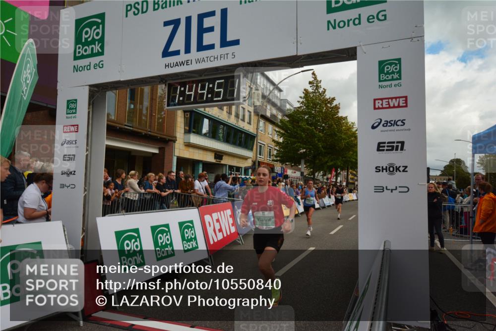 20.09.2026 - PSD Bank Halbmarathon LAZAROV Photography http://msf.ph/oto/10550840 20.09.2026 11:44:50 Ziel 1081, 1083, 1547, 1771, 2558, 2677, 3319, 3506 meine-sportfotos.de