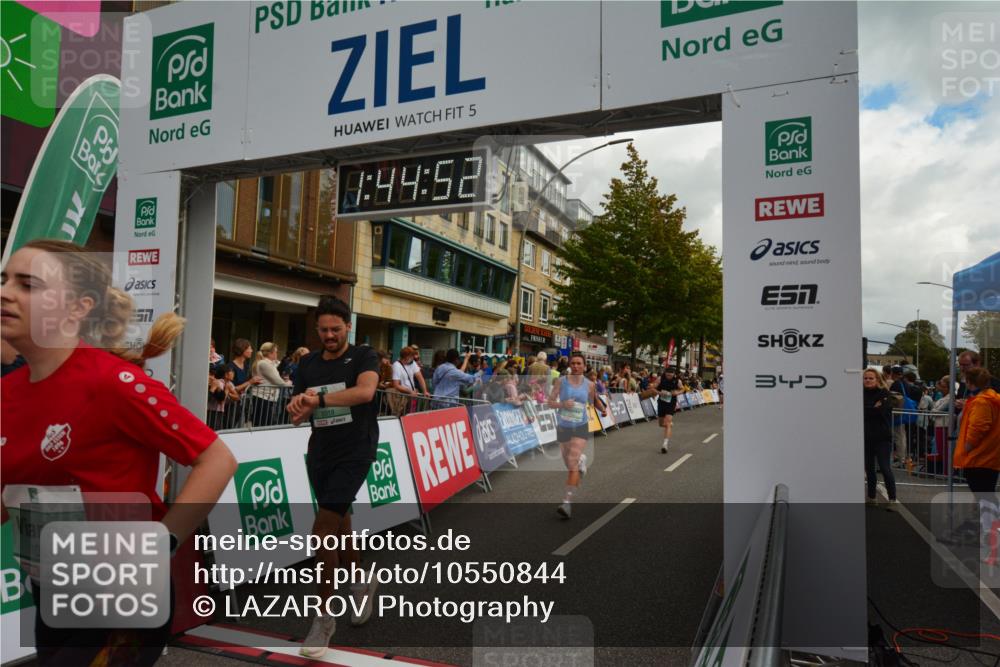 20.09.2026 - PSD Bank Halbmarathon LAZAROV Photography http://msf.ph/oto/10550844 20.09.2026 11:44:51 Ziel 1081, 1083, 1547, 1771, 2558, 2677, 3319, 3506, 4365, 4366 meine-sportfotos.de