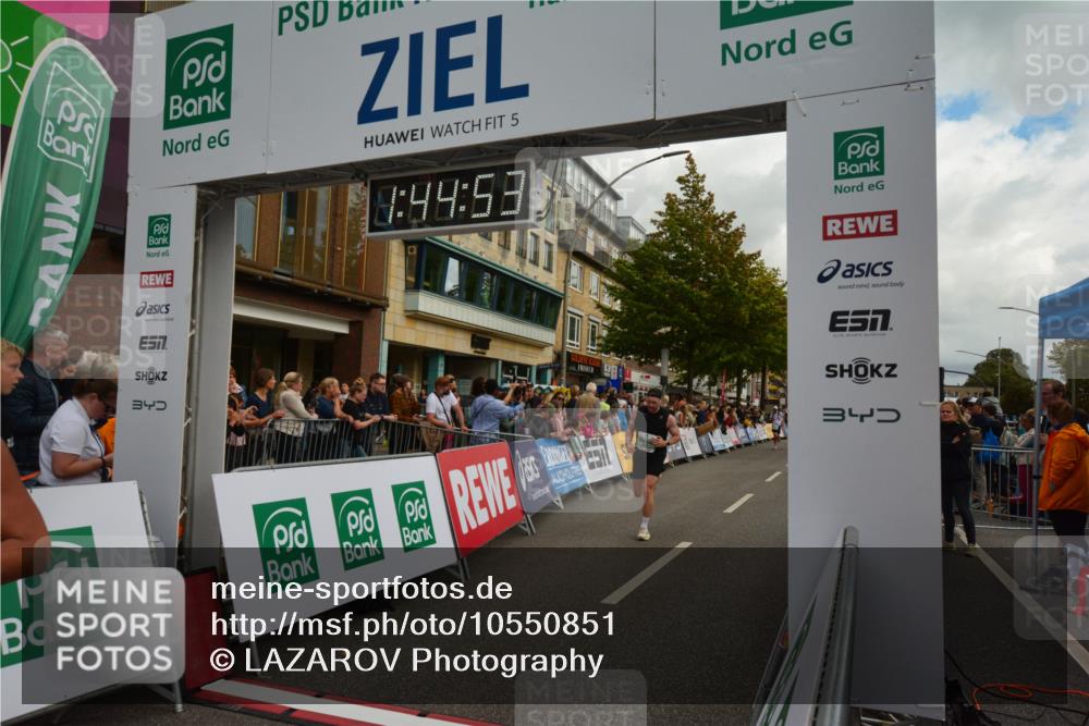 20.09.2026 - PSD Bank Halbmarathon LAZAROV Photography http://msf.ph/oto/10550851 20.09.2026 11:44:53 Ziel 1081, 1083, 1547, 1771, 2558, 2677, 3319, 4365, 4366 meine-sportfotos.de