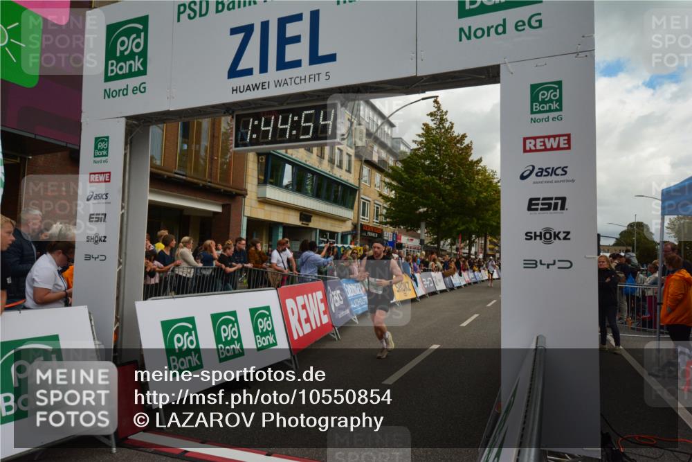 20.09.2026 - PSD Bank Halbmarathon LAZAROV Photography http://msf.ph/oto/10550854 20.09.2026 11:44:53 Ziel 1081, 1083, 1547, 1771, 2558, 2677, 3319, 4365, 4366 meine-sportfotos.de