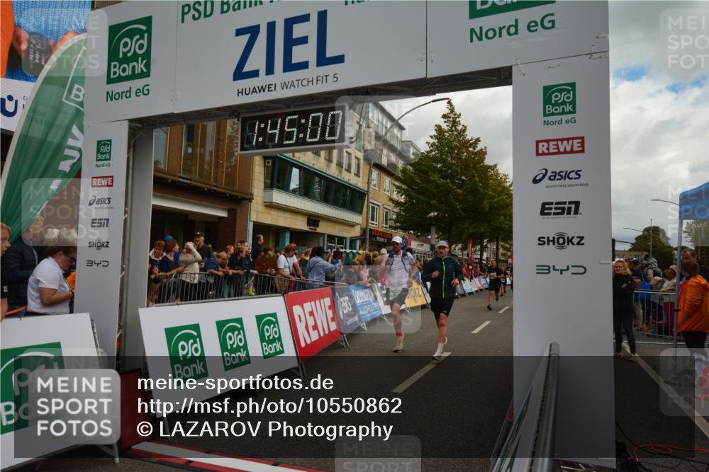 20.09.2026 - PSD Bank Halbmarathon LAZAROV Photography http://msf.ph/oto/10550862 20.09.2026 11:44:59 Ziel 1159, 1430, 1547, 2558, 2677, 3861, 4365, 4366 meine-sportfotos.de