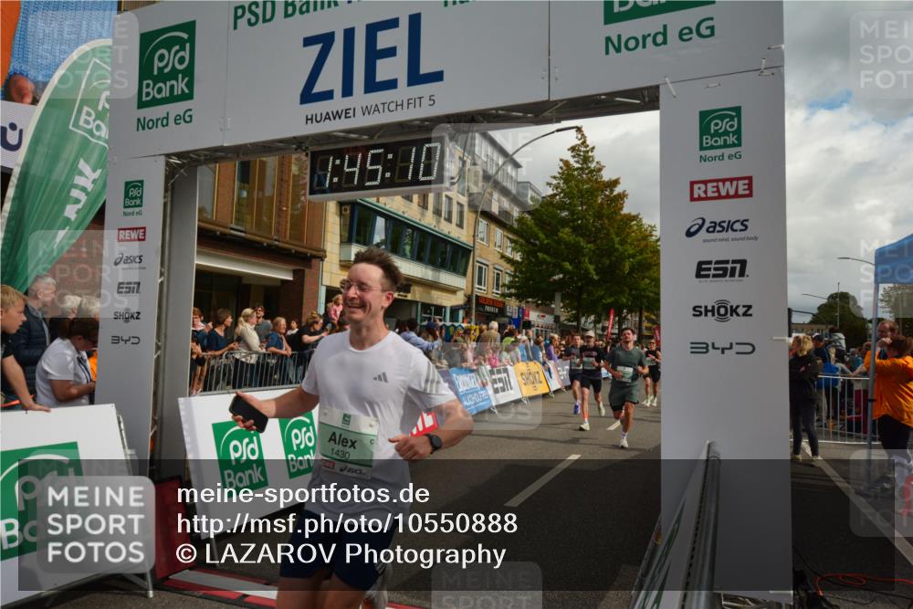 20.09.2026 - PSD Bank Halbmarathon LAZAROV Photography http://msf.ph/oto/10550888 20.09.2026 11:45:10 Ziel 1159, 1168, 1374, 1430, 2300, 2928, 2959, 3861, 3913, 3981 meine-sportfotos.de