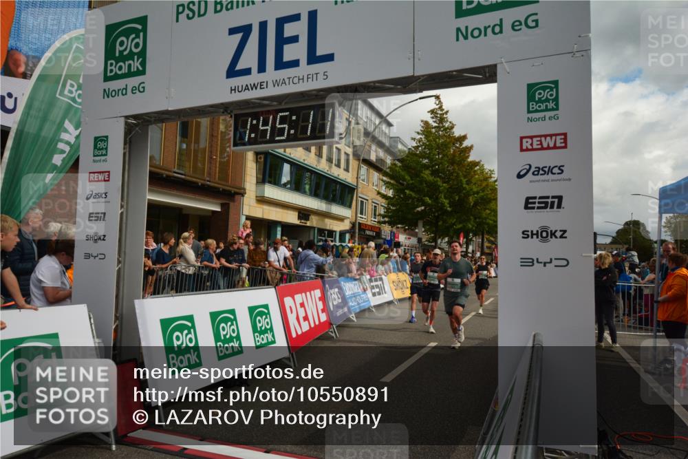 20.09.2026 - PSD Bank Halbmarathon LAZAROV Photography http://msf.ph/oto/10550891 20.09.2026 11:45:10 Ziel 1159, 1168, 1374, 1430, 2300, 2928, 2959, 3861, 3913, 3981 meine-sportfotos.de